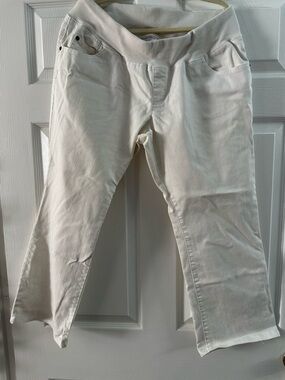 Liz Lange Maternity Off-White Jeans with Ribbed Waistband Top